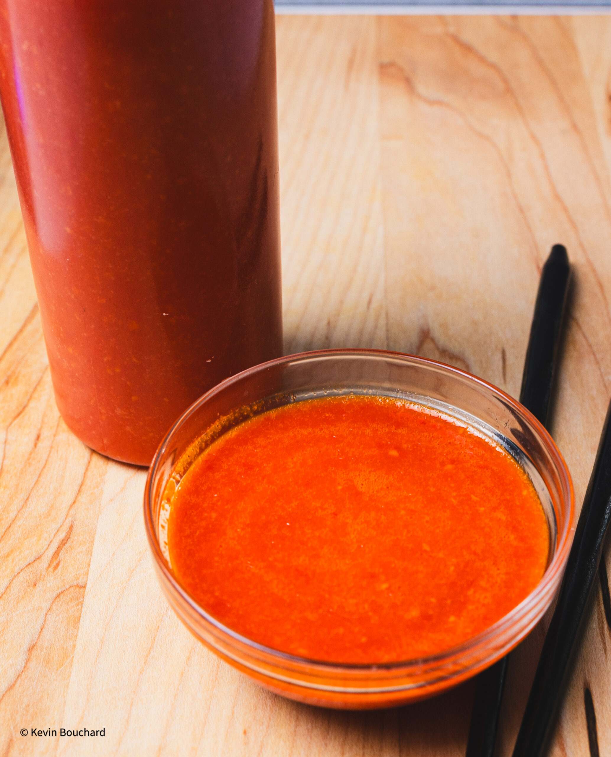 How to Make Homemade Sriracha (Chili Garlic Hot Sauce Recipe)